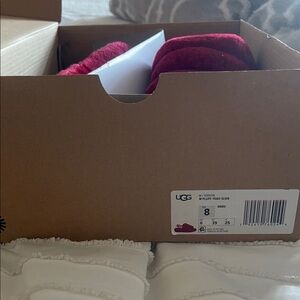 UGG Fluffy Red Team Slide